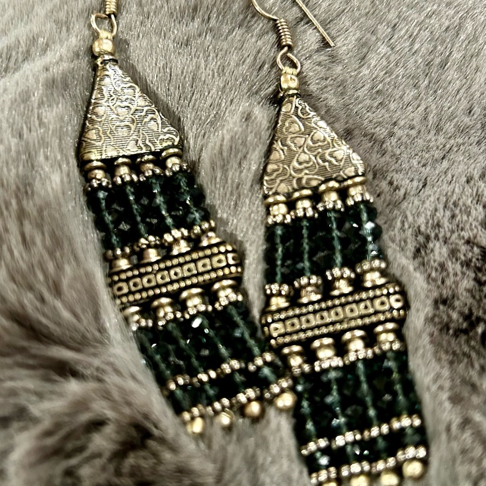 Beautiful crystal and silver chandelier earrings